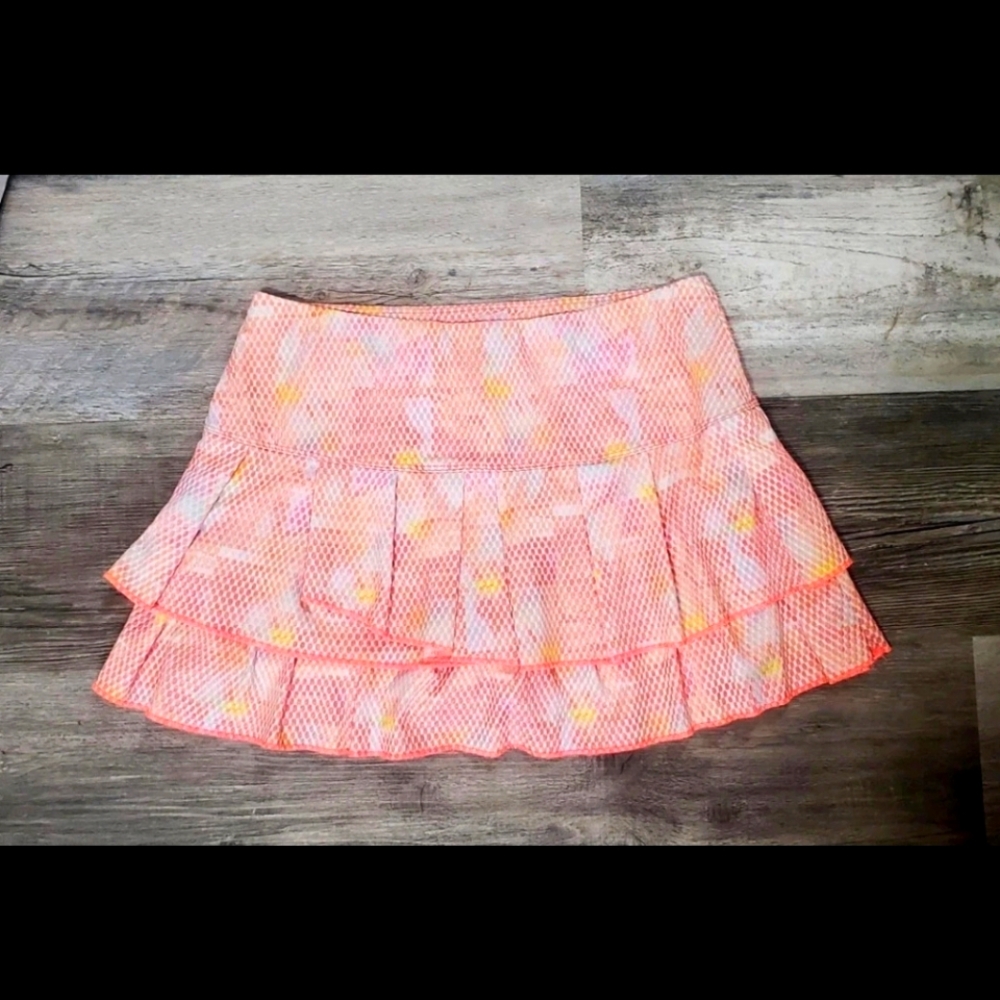 Lucky In Love Core Pleat Tier Active Skirt Rare Watercolor